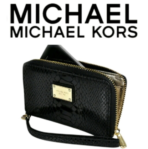 Michael Kors Handbags - Michael Kors Black Wallet